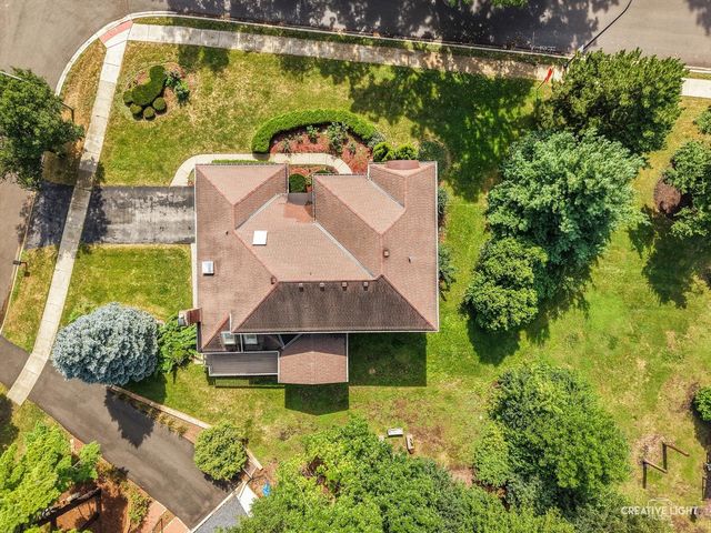 615 E BAILEY Road, Naperville, IL 60565