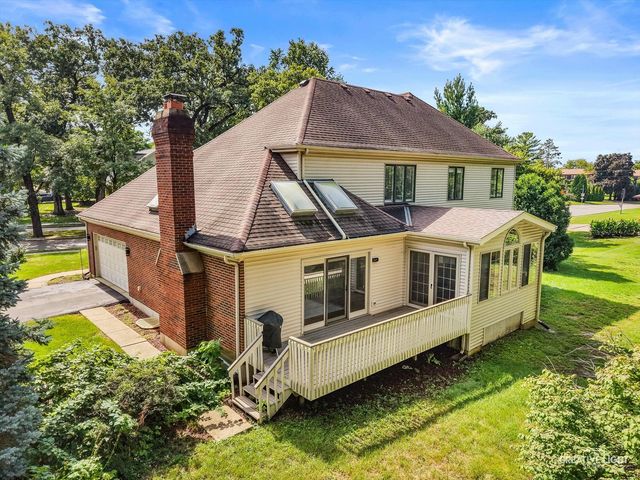 615 E BAILEY Road, Naperville, IL 60565
