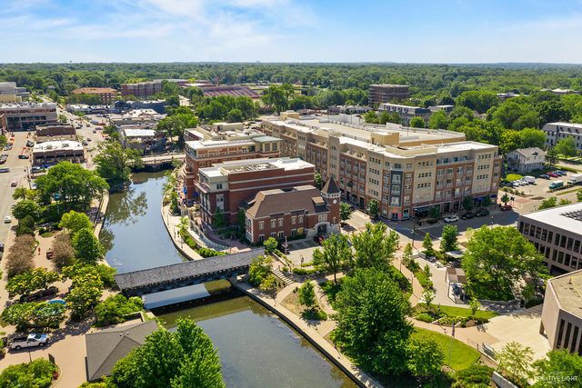 615 E BAILEY Road, Naperville, IL 60565