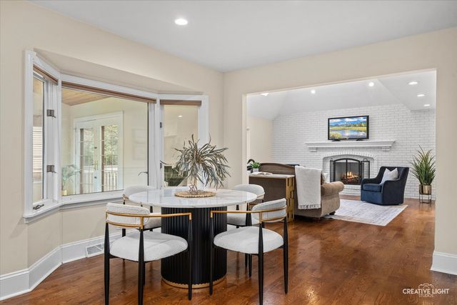 615 E BAILEY Road, Naperville, IL 60565