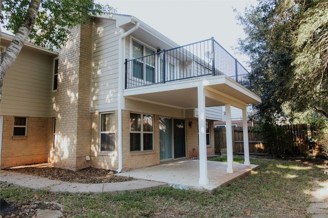 3327 Larkwood Lane, Sugar Land, TX 77479