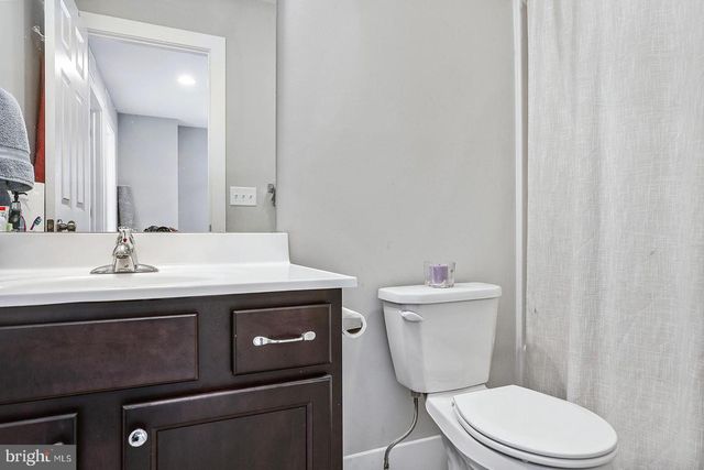 209 ESTATE DR, Mechanicsburg, PA 17055