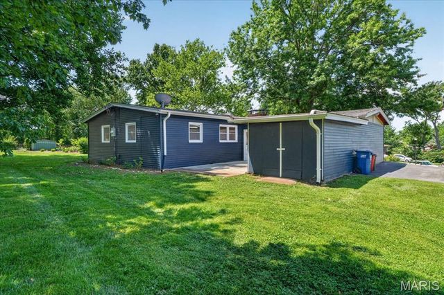 19 Cloverleaf Lane, Manchester, MO 63011
