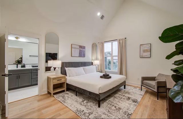 3311 Daphne Street, Houston, TX 77021