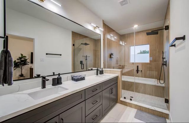 3311 Daphne Street, Houston, TX 77021