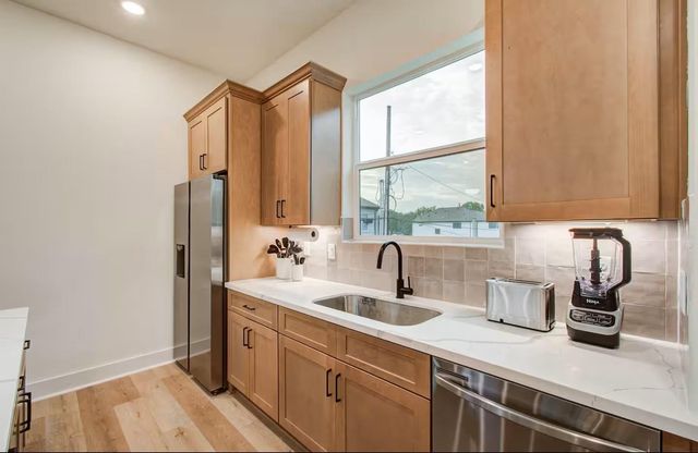 3311 Daphne Street, Houston, TX 77021