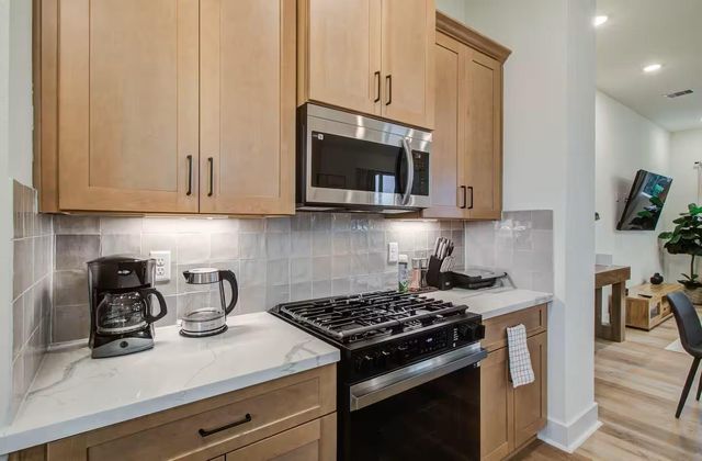 3311 Daphne Street, Houston, TX 77021