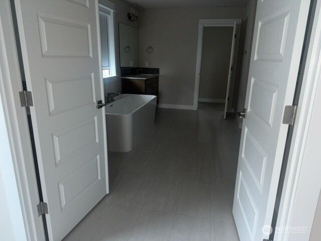 5550 NW Bonfire Court, Bremerton, WA 98312