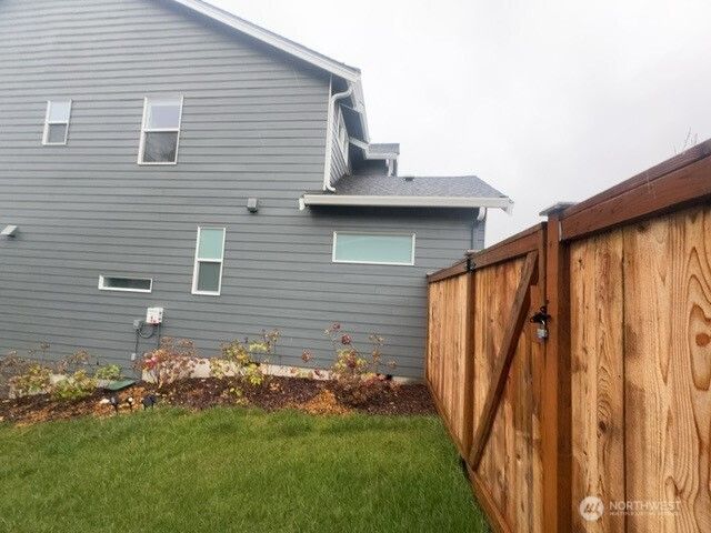 5550 NW Bonfire Court, Bremerton, WA 98312