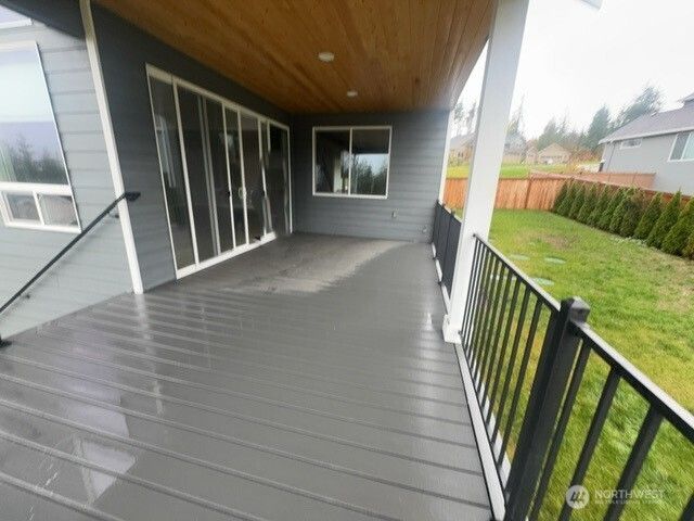 5550 NW Bonfire Court, Bremerton, WA 98312