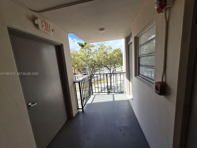 16410 Miami Dr 304, North Miami Beach, FL 33162