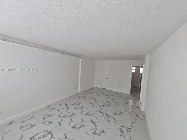 16410 Miami Dr 304, North Miami Beach, FL 33162