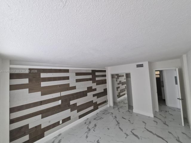 16410 Miami Dr 304, North Miami Beach, FL 33162