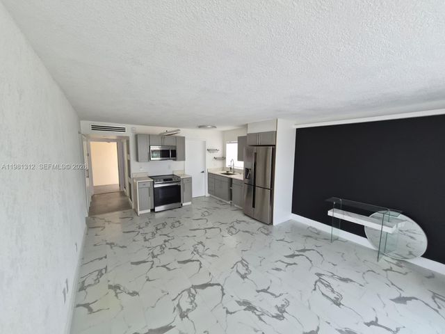 16410 Miami Dr 304, North Miami Beach, FL 33162