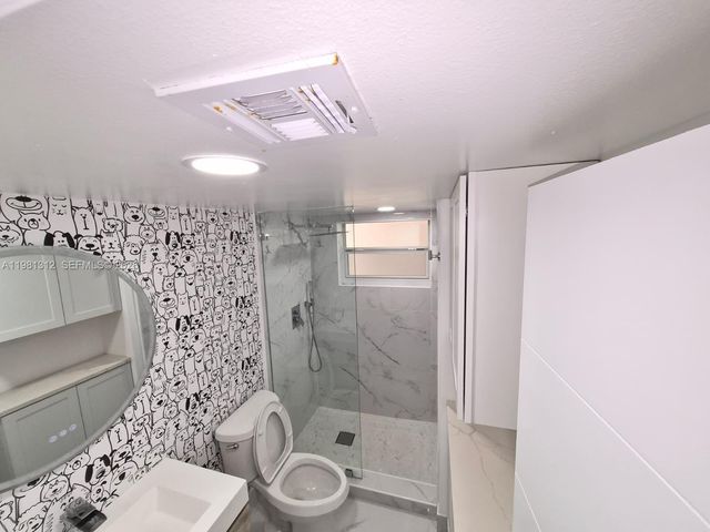 16410 Miami Dr 304, North Miami Beach, FL 33162