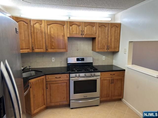 126 Raintree Lane, Mahwah, NJ 07430