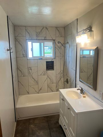 6237 Claus Rd, Riverbank, CA 95367