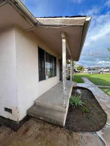 6237 Claus Rd, Riverbank, CA 95367