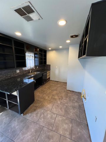 6237 Claus Rd, Riverbank, CA 95367