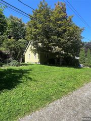 15 Brook Road, West Milford, NJ 07421