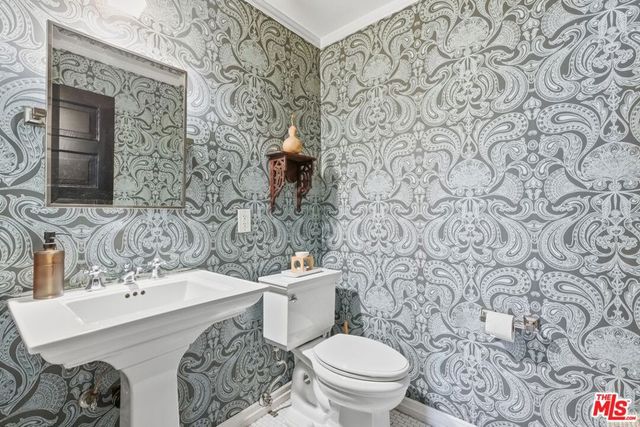 2624 Van Buren Place, Los Angeles, CA 90007