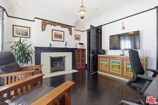 2624 Van Buren Place, Los Angeles, CA 90007