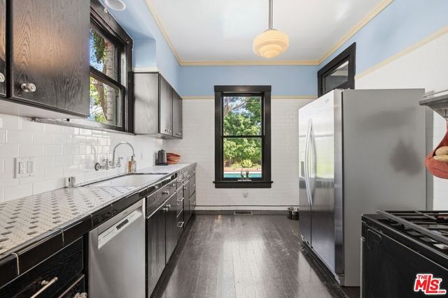 2624 Van Buren Place, Los Angeles, CA 90007