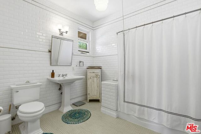 2624 Van Buren Place, Los Angeles, CA 90007