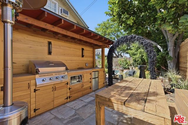 2624 Van Buren Place, Los Angeles, CA 90007