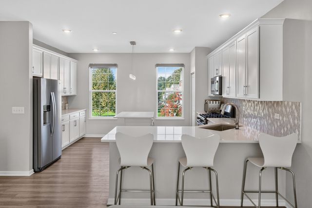 1627 Sager Way, Batavia, IL 60510