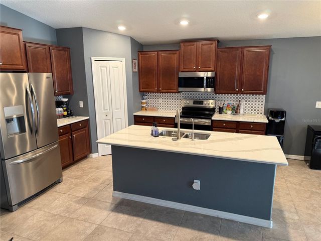 6629 WAGON TRAIL STREET, Zephyrhills, FL 33541