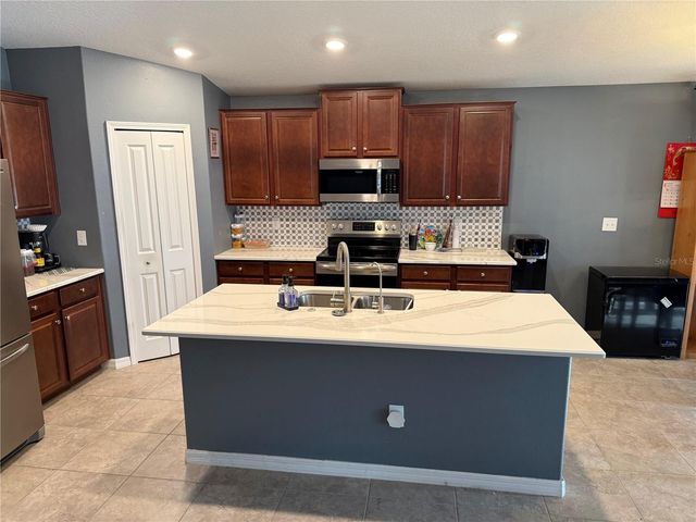 6629 WAGON TRAIL STREET, Zephyrhills, FL 33541