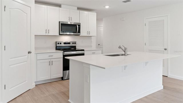 135 HEIRLOOM DRIVE, Ormond Beach, FL 32174