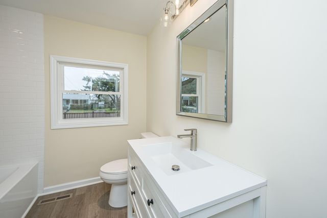 2332 Eagle Drive, North Charleston, SC 29406