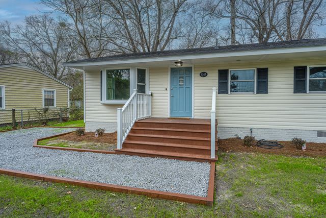 2332 Eagle Drive, North Charleston, SC 29406