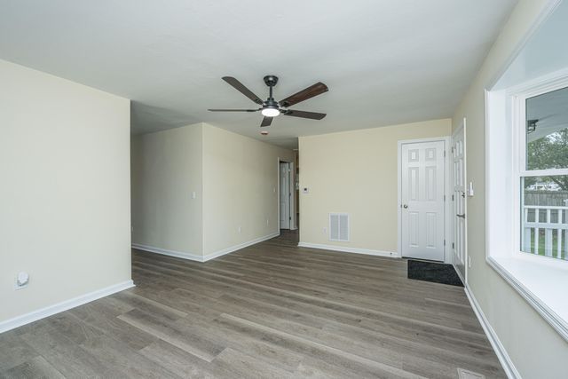 2332 Eagle Drive, North Charleston, SC 29406