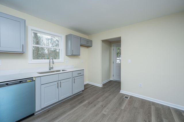 2332 Eagle Drive, North Charleston, SC 29406