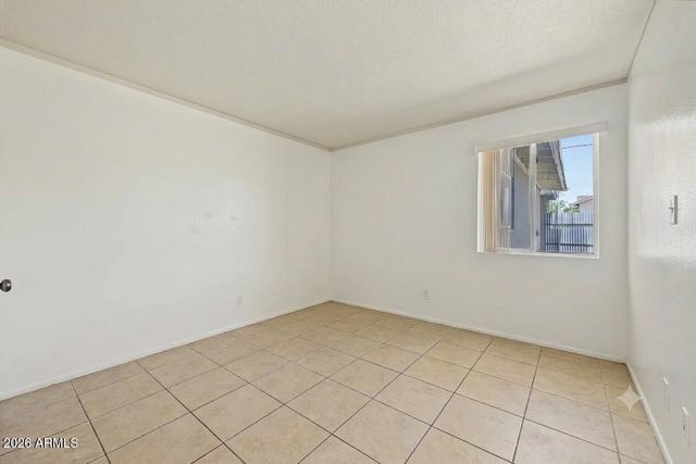 152 W SOUTHERN Avenue, Mesa, AZ 85210