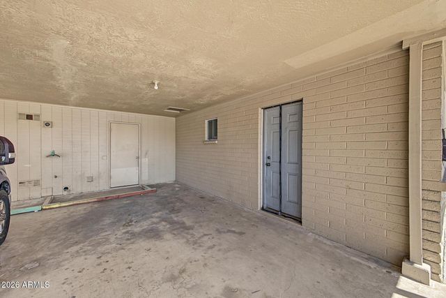 152 W SOUTHERN Avenue, Mesa, AZ 85210