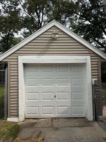 1068 Ada Avenue, Muskegon, MI 49442