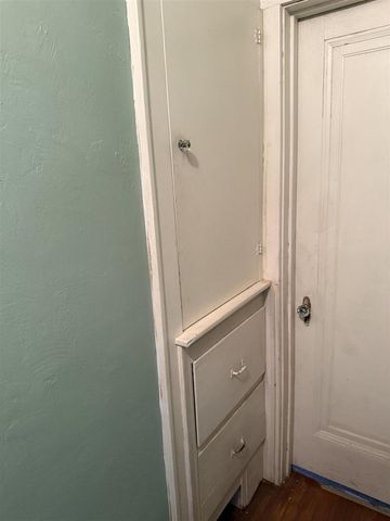 1068 Ada Avenue, Muskegon, MI 49442