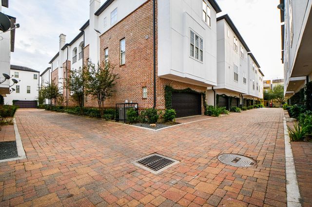 709 Delano Street, Houston, TX 77003