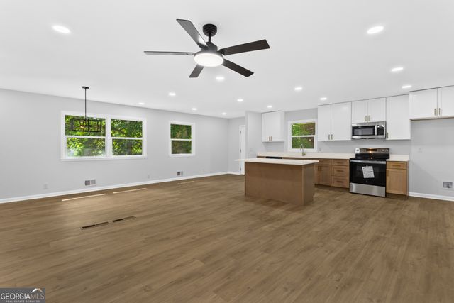 471 Mount Vista Road, Stone Mountain, GA 30087