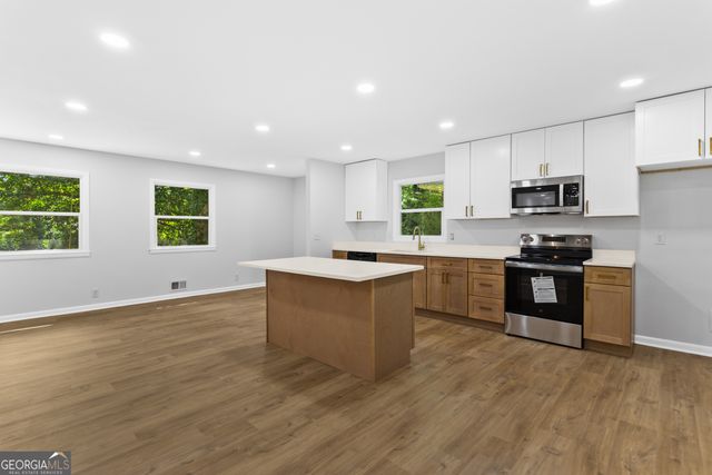 471 Mount Vista Road, Stone Mountain, GA 30087