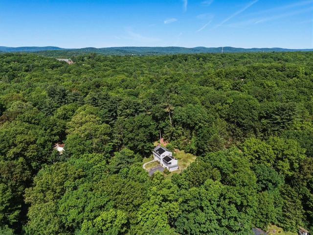 49 Country Way, Northampton, MA 01062