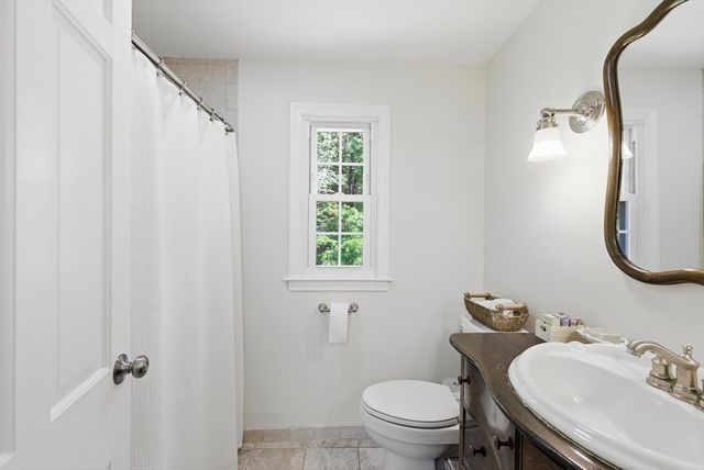49 Country Way, Northampton, MA 01062