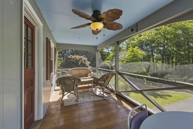 49 Country Way, Northampton, MA 01062