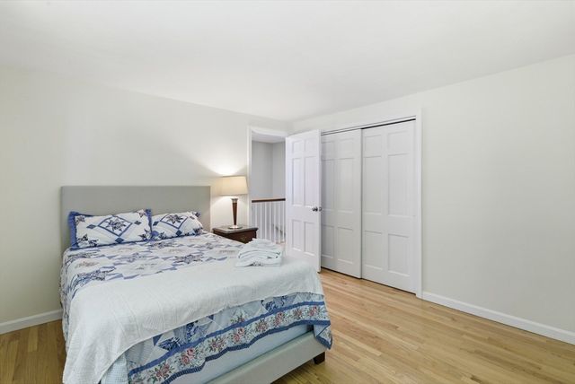 49 Country Way, Northampton, MA 01062