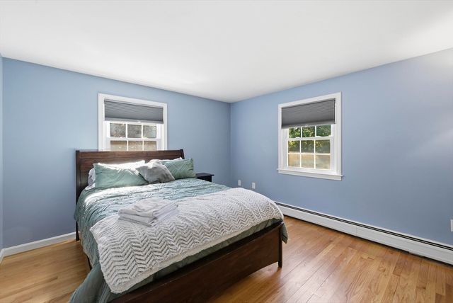 49 Country Way, Northampton, MA 01062