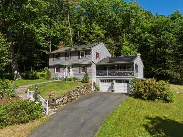 49 Country Way, Northampton, MA 01062